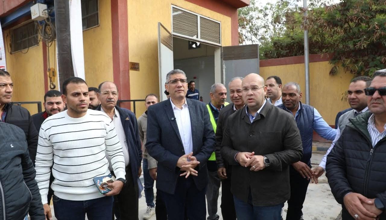 محافظ الجيزة يتفقد محطتي مياه الشرب والصرف الصحي بقري الفهميين والمشتل بمركز الصف