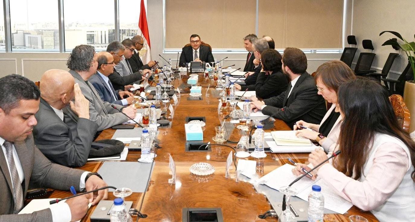 وزير الإسكان يستقبل وفد من بنك الاستثمار الأوروبي.. تفاصيل