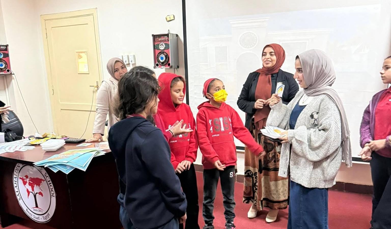 "صيدلة بني سويف" تنظم حملة توعوية عن الغذاء الصحي لطلاب المدارس