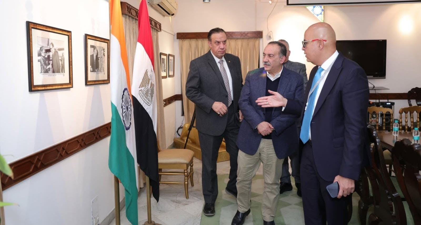 محافظ أسيوط يلتقي سفير مصر لدى الهند في مستهل زيارته لنيودلهي