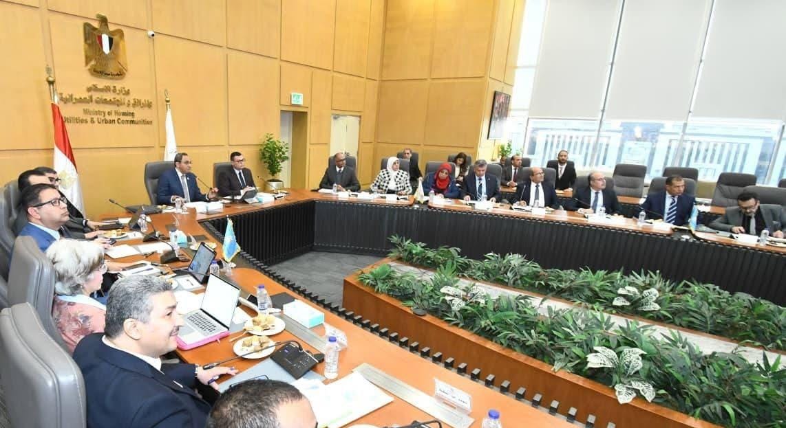 وزير الإسكان يستقبل محافظ قنا لبحث ملفات العمل المشترك