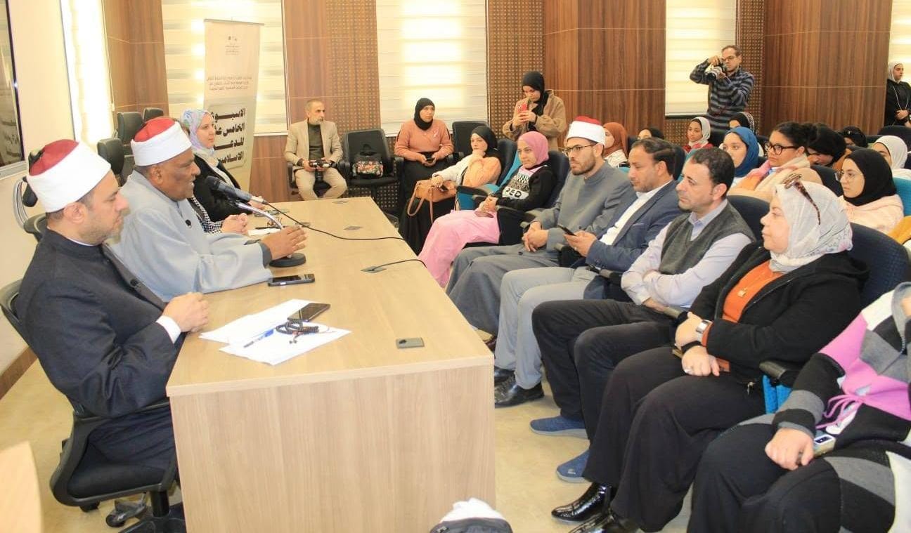 "الحفاظ على الوطن فى ظل موجات التغريب".. ندوة بكلية الإعلام جامعة عين شمس