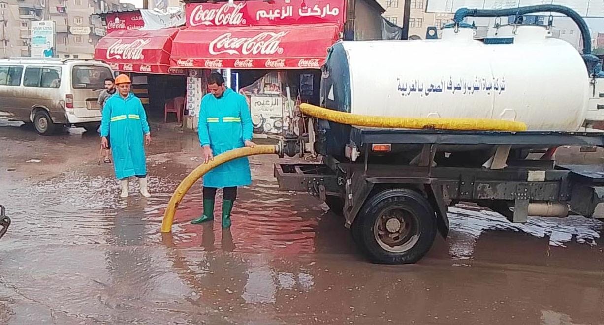 محافظ الغربية يتابع أعمال كسح مياه الأمطار بجميع المراكز والمدن