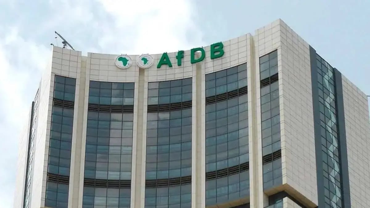 البنك الأفريقي للتنمية يدعم تطوير البنية التحتية للنقل في الصومال بـ 76 مليون دولار