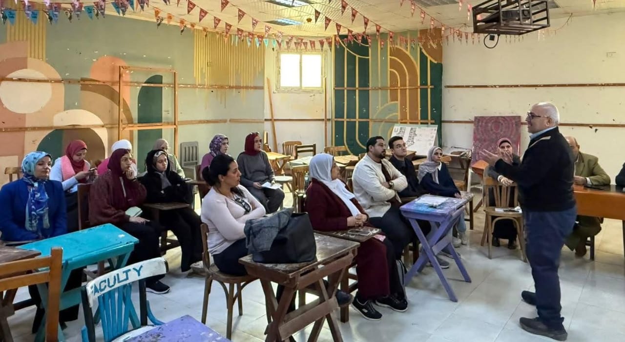 "إعداد المفردة الاختبارية".. ندوة بكلية الفنون التطبيقية جامعة بني سويف