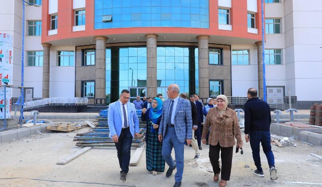 رئيس جامعة كفر الشيخ يتفقد الموقع العام للمدينة الطبية