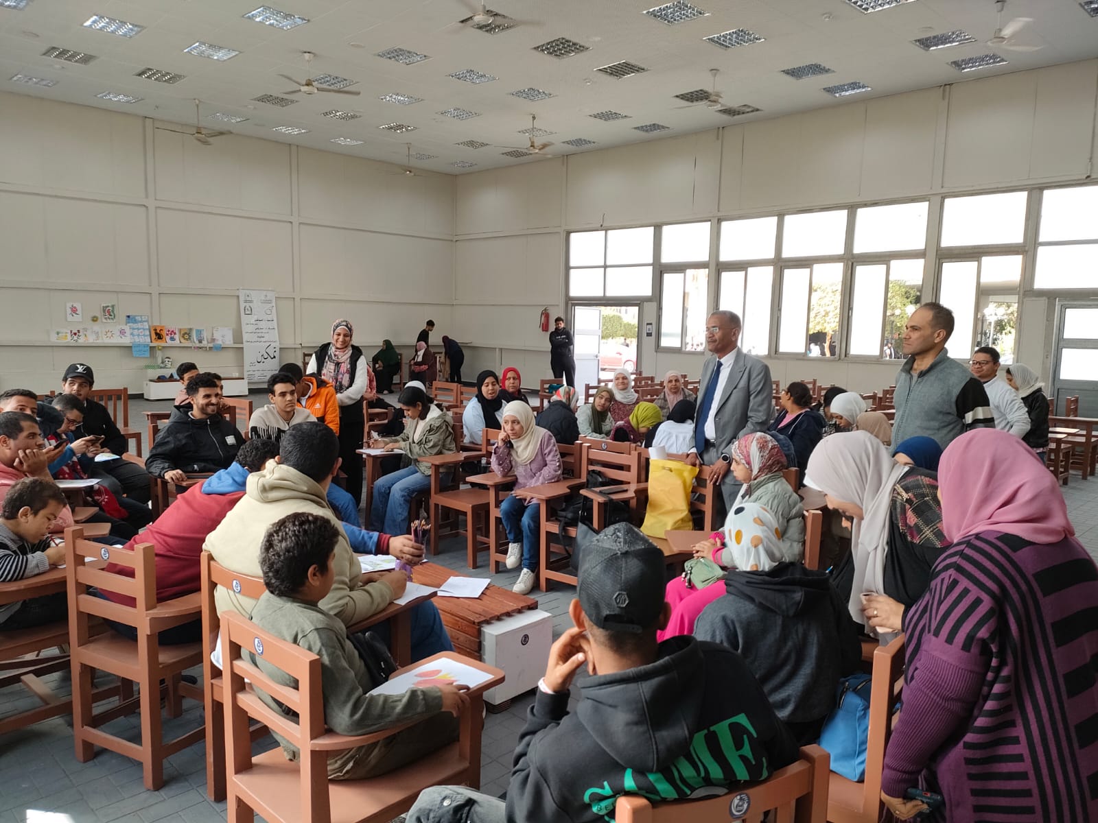 جامعة العاصمة تنظم ورش فنية دامجة لاكتشاف مواهب ذوي الهمم