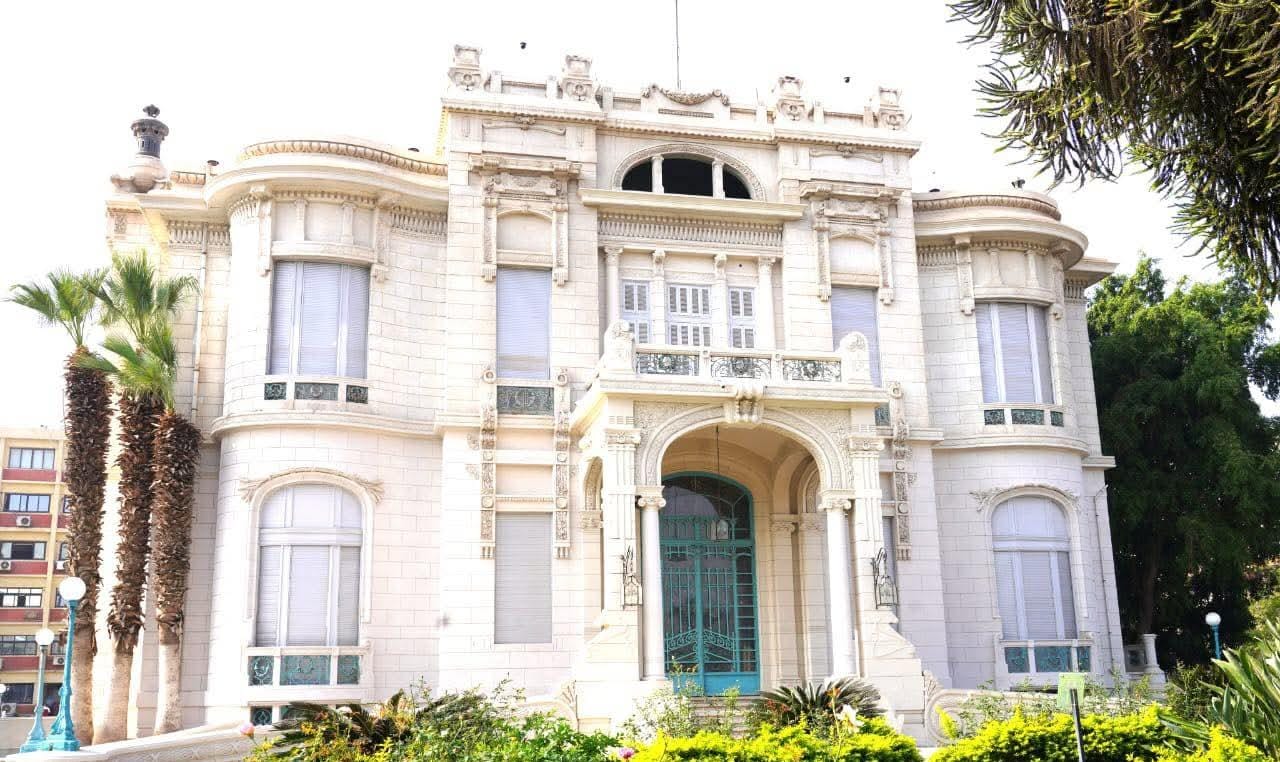 جامعة عين شمس تعلن مد فترة الترشح لجوائزها لعام 2025
