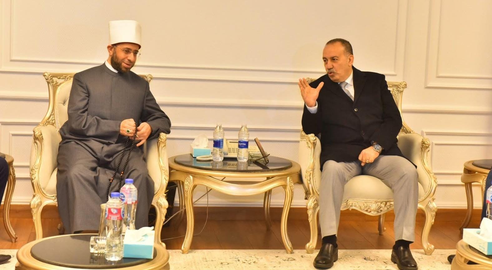 محافظ أسيوط ووزير الأوقاف يبحثان تعزيز الخطاب الديني ونشر الوعي وبناء الإنسان