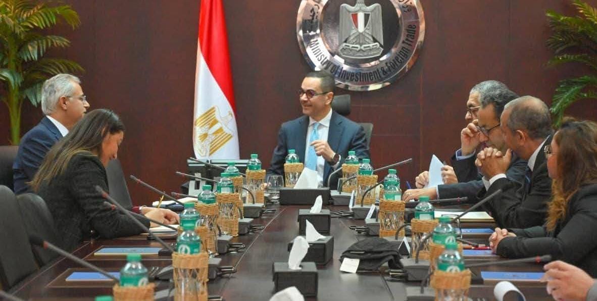وزير الاستثمار يلتقي الرئيس التنفيذي لشركة "باور إيديسون" الأمريكية
