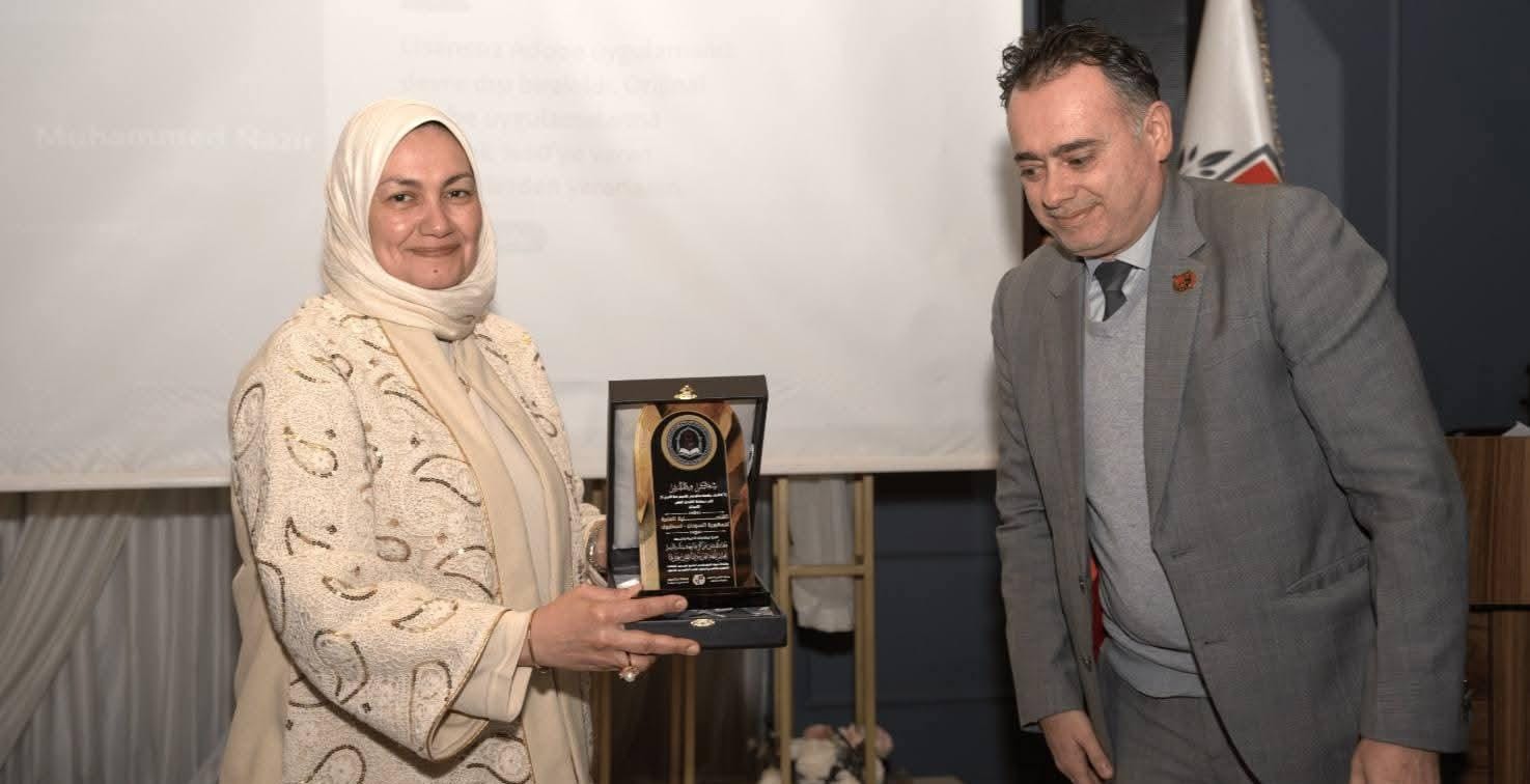 جامعة ستاردوم الدولية بتركيا تكرم نائب رئيس جامعة الأزهر ومستشارة فضيلة الإمام الأكبر