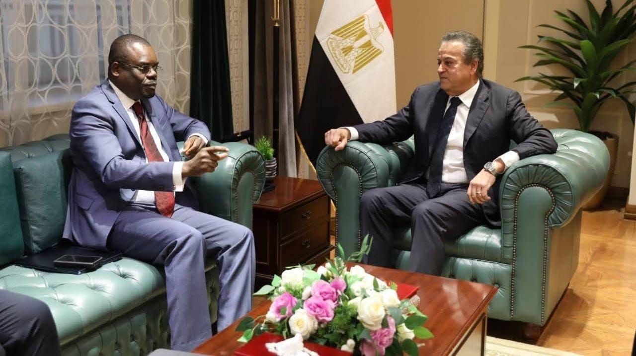 وزير الصحة يناقش مع مدير «Africa CDC» سبل التعاون المشترك