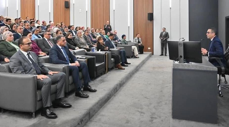 وزير الاستثمار يلتقي أعضاء دورة التمثيل الدبلوماسي العسكري بالخارج