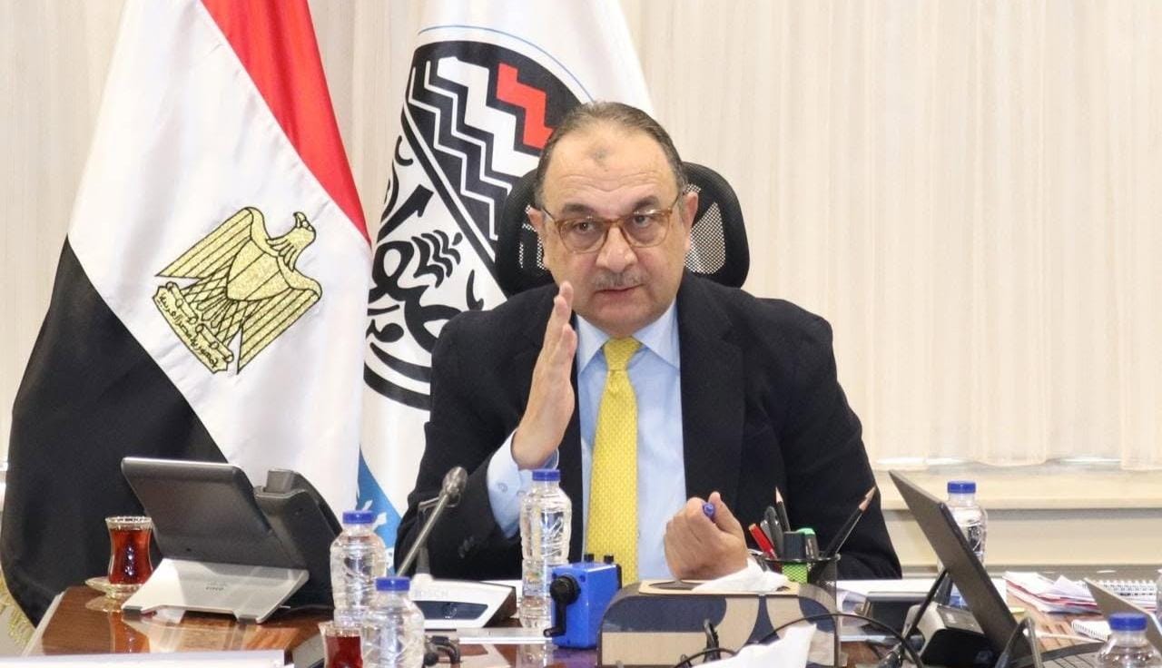 وزير قطاع الأعمال: مشروع تطوير صناعة الغزل والنسيج ركيزة أساسية لاستعادة الريادة المصرية عالميا