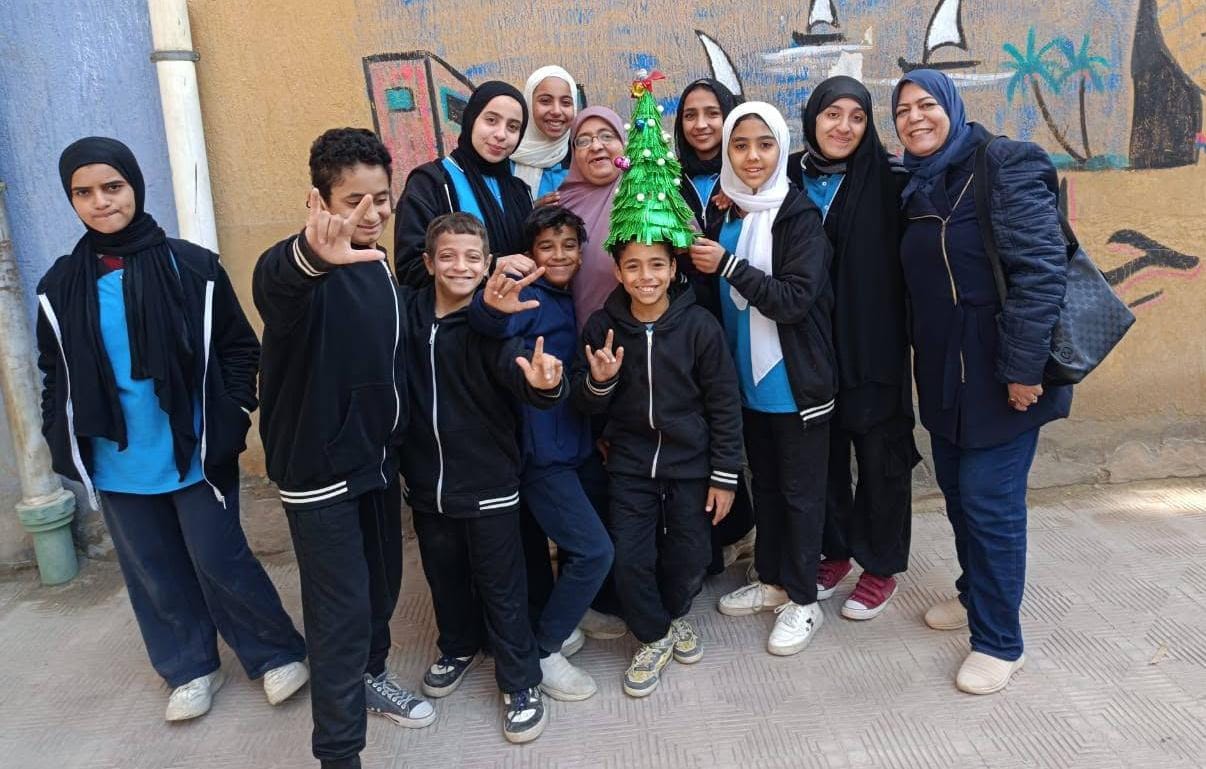ورشة فنية لطالبات مدرسة الأمل للصم ضمن احتفالات قصور الثقافة بالعام الجديد