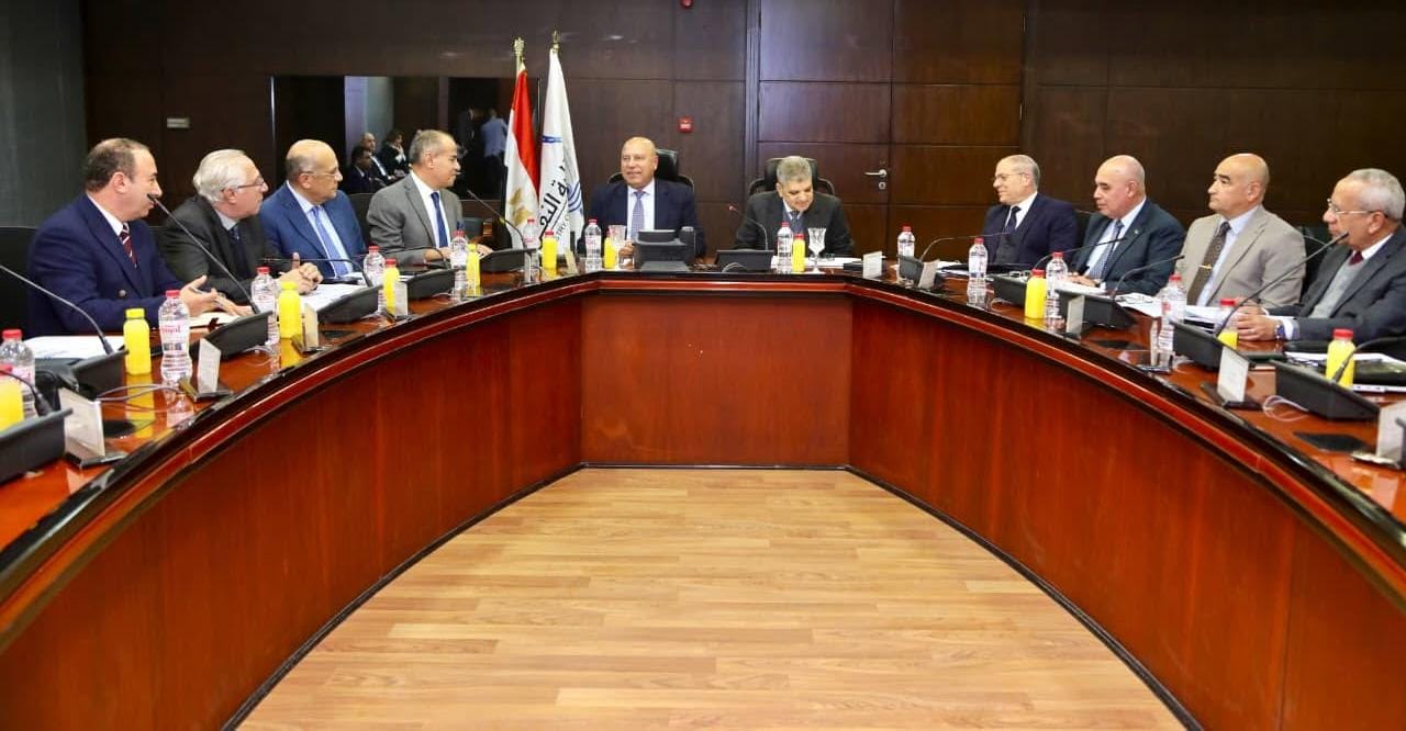 وزير النقل يترأس اجتماع الجمعية العامة العادية وغير العادية لشركة موانئ مصر البحرية