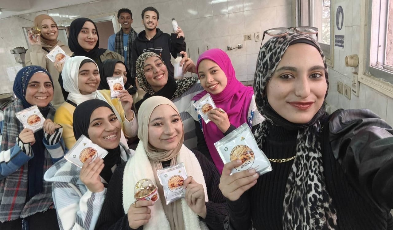 طلاب زراعة بنها يبتكرون منتجات غذائية عالية الجودة