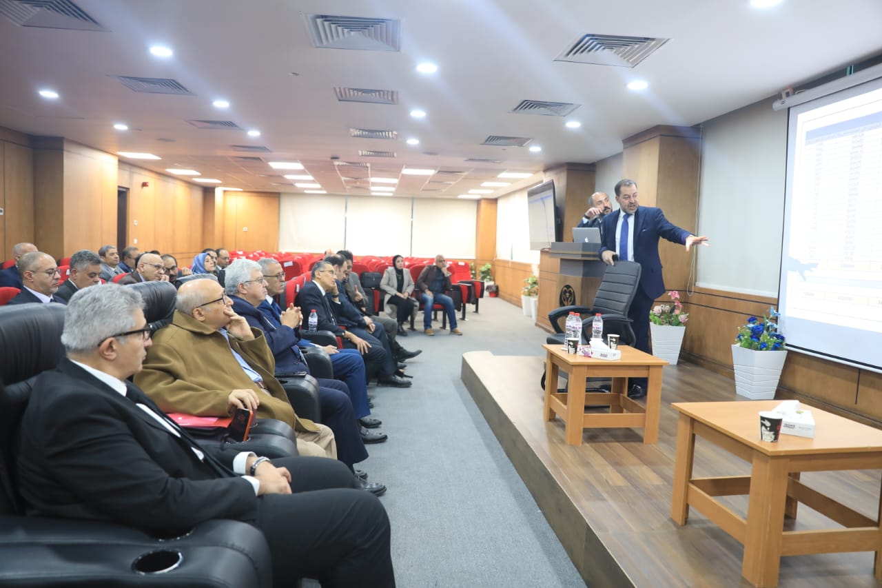 عاشور يترأس اجتماع المجلس الأعلى للمستشفيات الجامعية بمستشفى جامعة بورسعيد