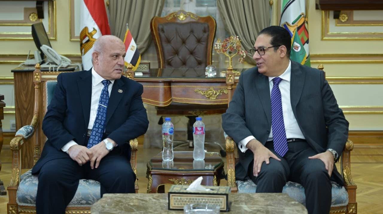 بروتوكول تعاون بين جامعة القاهرة وهيئة النيابة الإدارية لتبادل الخبرات فى المجالات المشتركة