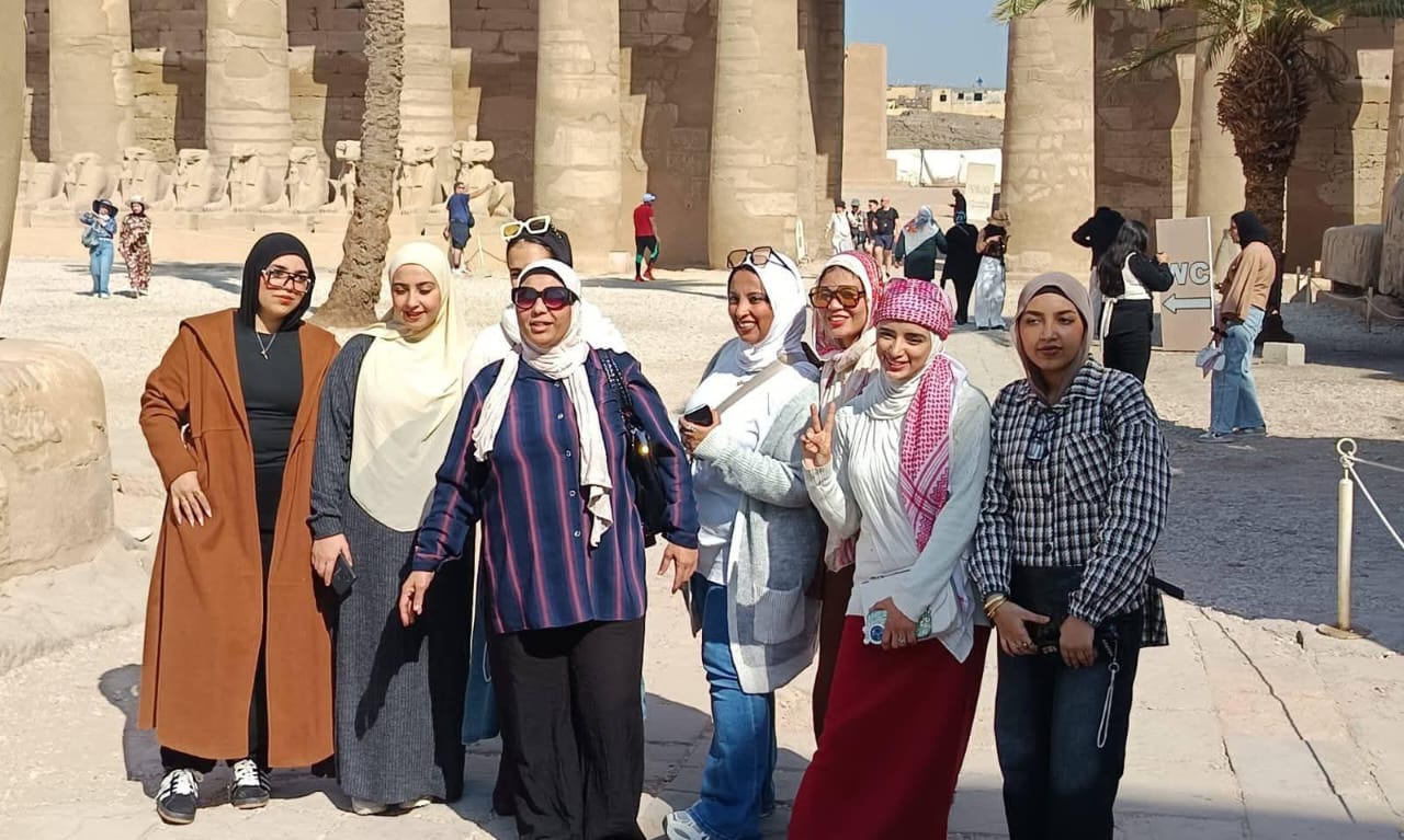 معبد الكرنك يشهد أولى جولات ملتقى ثقافة وفنون الفتاة والمرأة ضمن مشروع "أهل مصر"