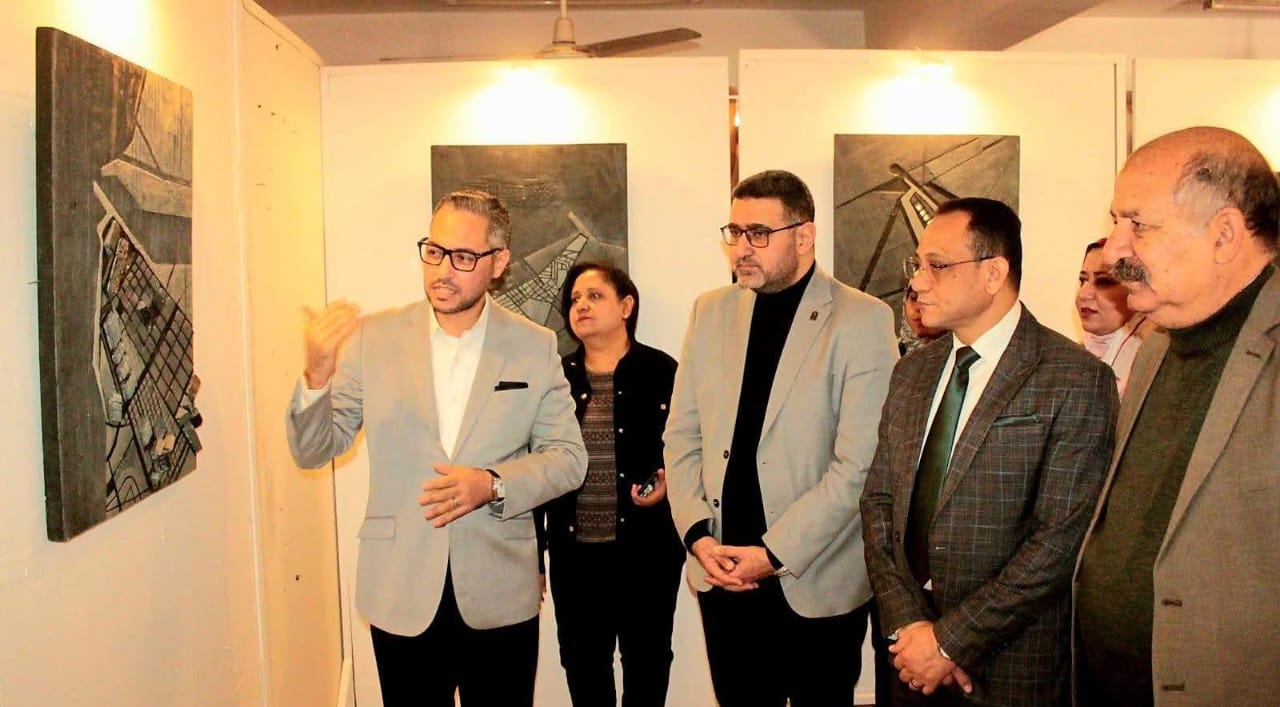 «الرحلة».. معرض فني بكلية الفنون الجميلة بجامعة أسيوط