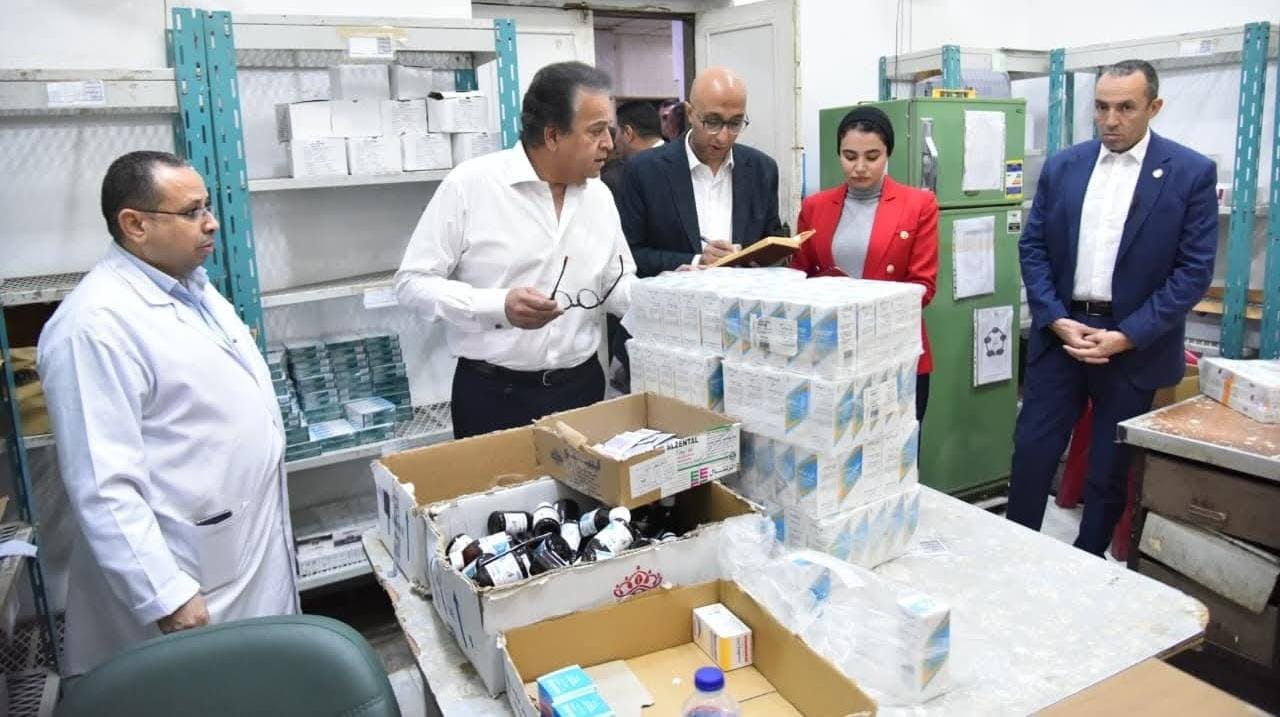 وزير الصحة يتفقد مستشفى "سنورس" بالفيوم.. وقرارات جديدة بشأنها