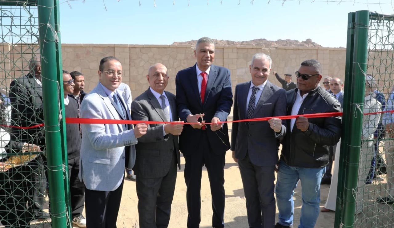 محافظ أسوان يفتتح الملعب الملحق بالأكاديمية العربية للعلوم والتكنولوجيا والنقل البحرى
