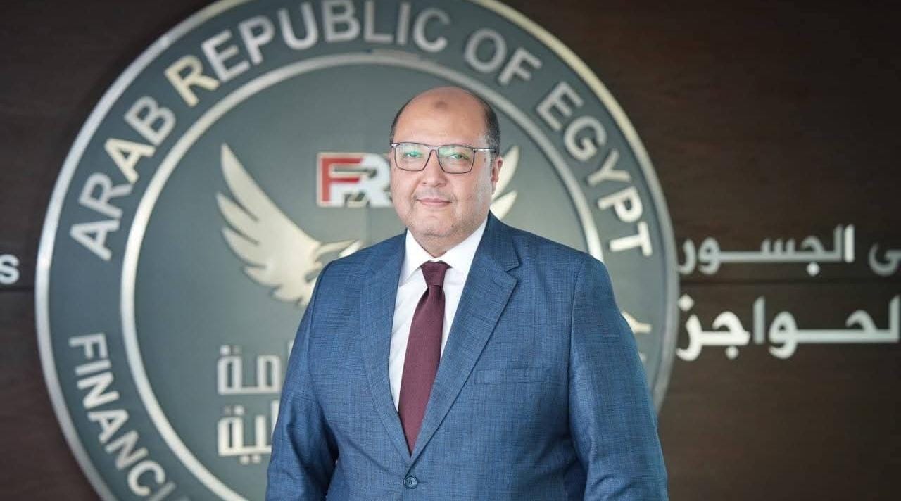 رئيس الوزراء يصدر قراراً بتعيين ثلاثة مساعدين لرئيس الهيئة العامة للرقابة المالية