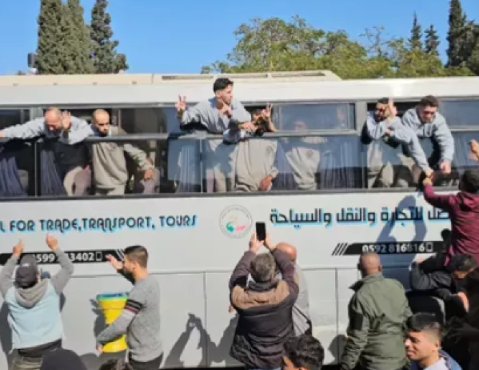 إعلام فلسطيني: إسرائيل أفرجت عن 5 أسرى