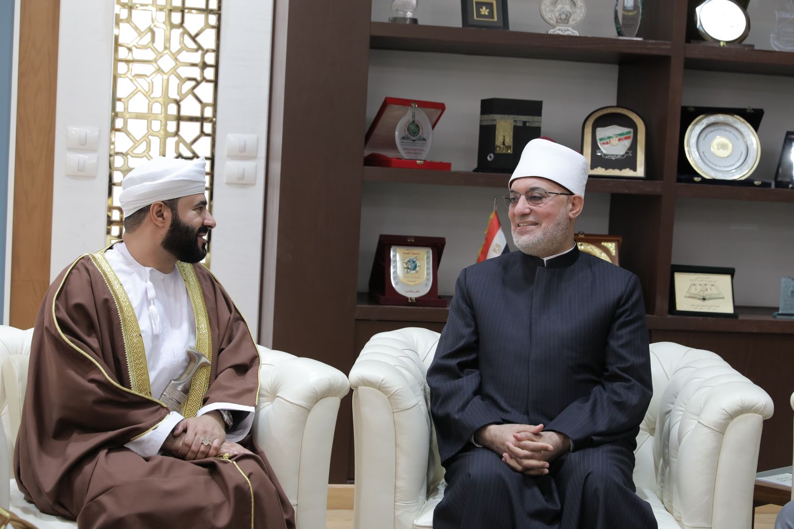 مفتي الجمهورية يستقبل وزير الأوقاف والشؤون الدينية بسلطنة عمان والوفد المرافق له بدار الإفتاء المصرية