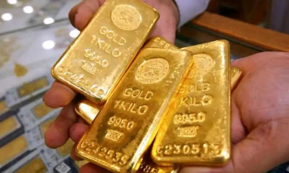تراجع كبير لـ أسعار الذهب اليوم.. الأوقية تخسر 287 دولارا