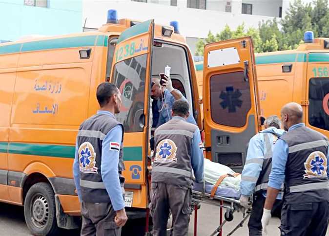 إصابة 5 أشخاص بحادث تصادم سيارتين بالمهندسين