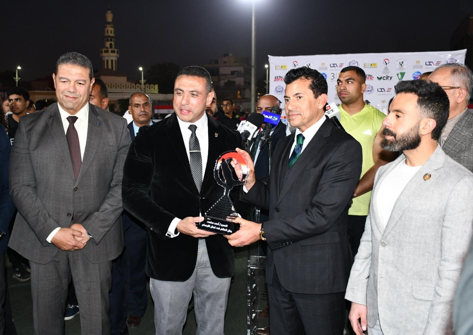 وزير الشباب والرياضة يشهد أولمبياد اللياقة البدنية بمشاركة 700 لاعب ضمن احتفالات عيد الشرطة