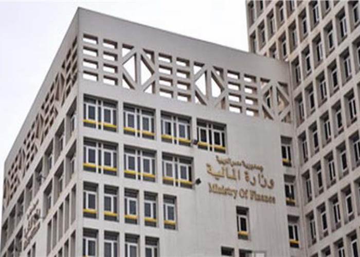 خلال 5 أشهر.. المالية تكشف عن حجم الأجور وتعويضات للعاملين