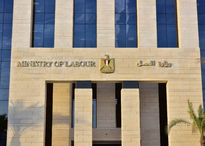 ساعات العمل تتغير في 2026.. 6 قرارات من وزارة العمل تعيد رسم قواعد السوق