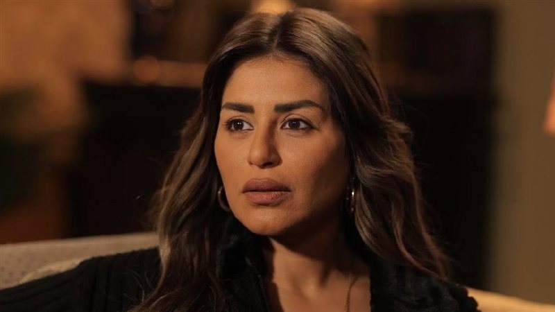 نقل الفنانة منة فضالي للمستشفى بعد تعرضها لوعكة صحية