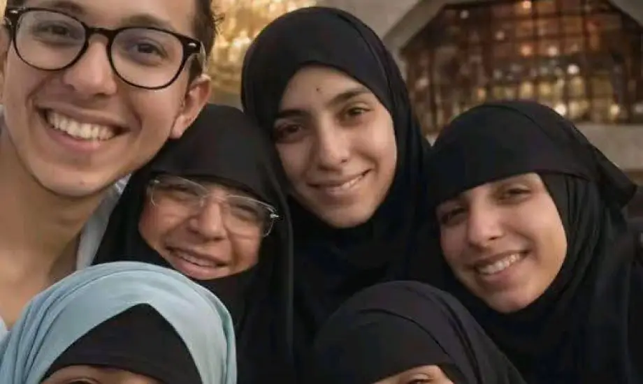 بتوجيهات من الإمام الأكبر.. وفد من الأزهر يقدم العزاء للدكتورة ابتسام في وفاة أبناءها الخمسة
