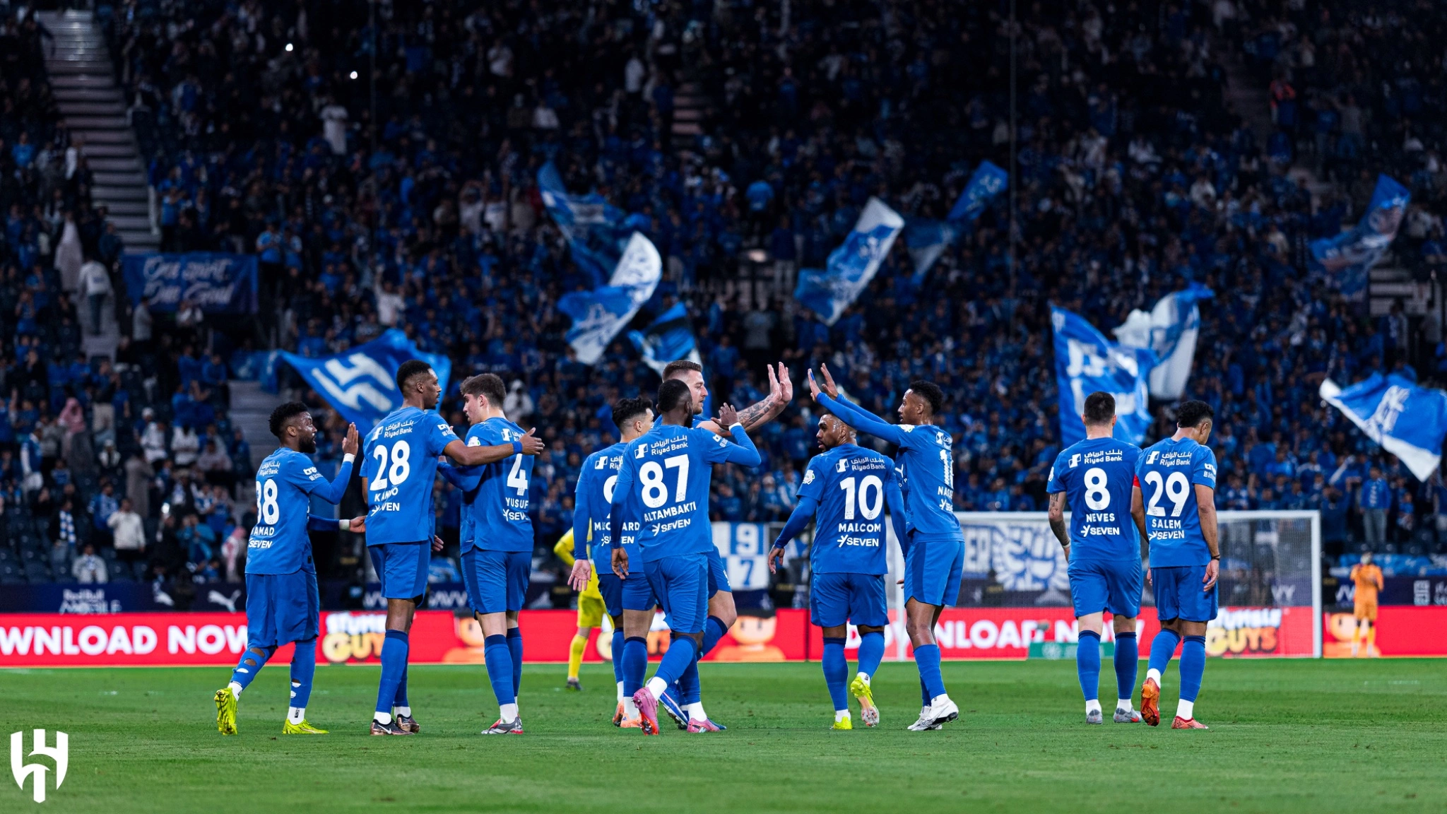 الهلال يضرب الحزم بثلاثية نظيفة ويُحكم قبضته على صدارة الدوري