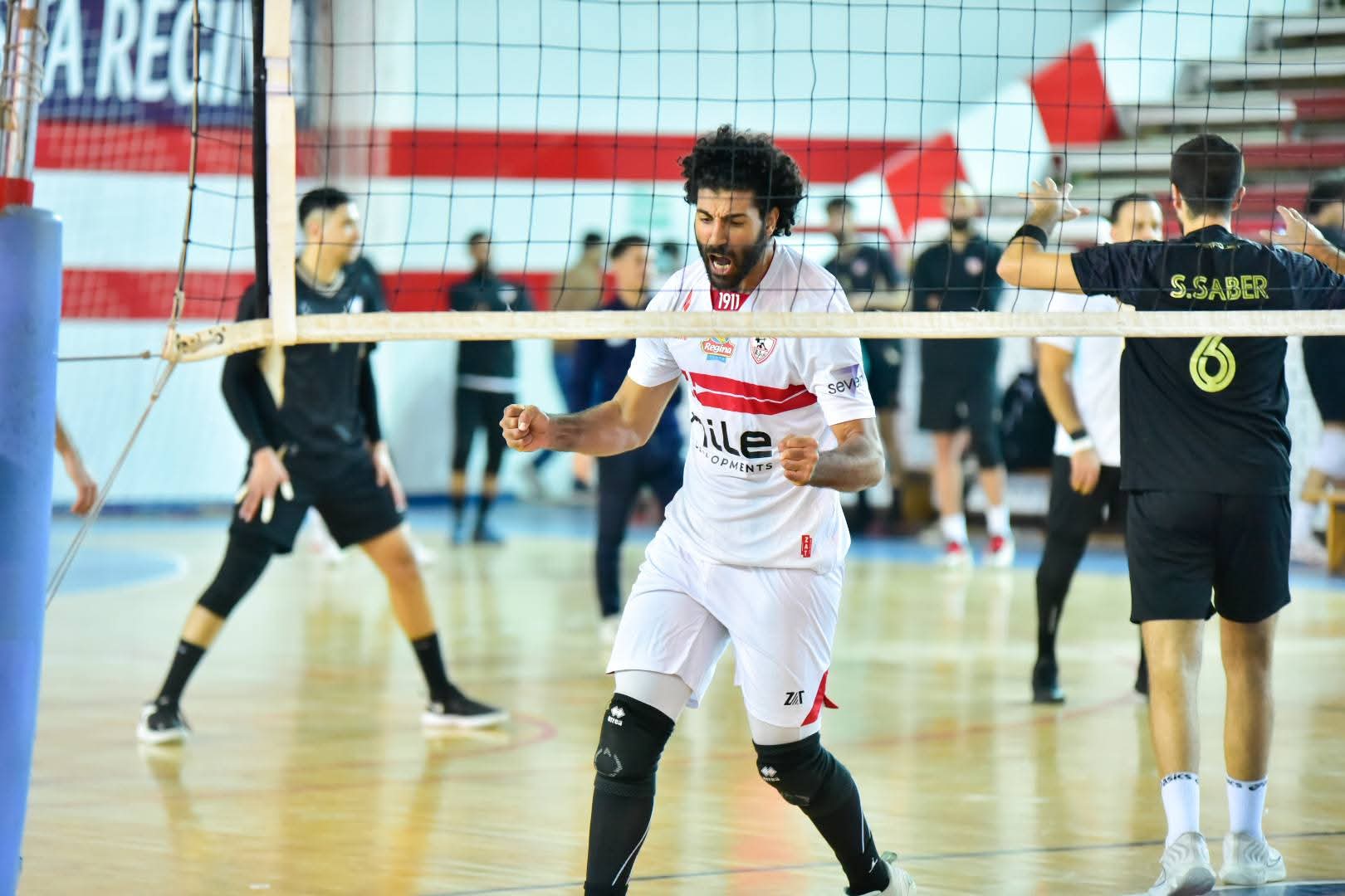 الزمالك يفوز على بتروجيت في سوبر الطائرة