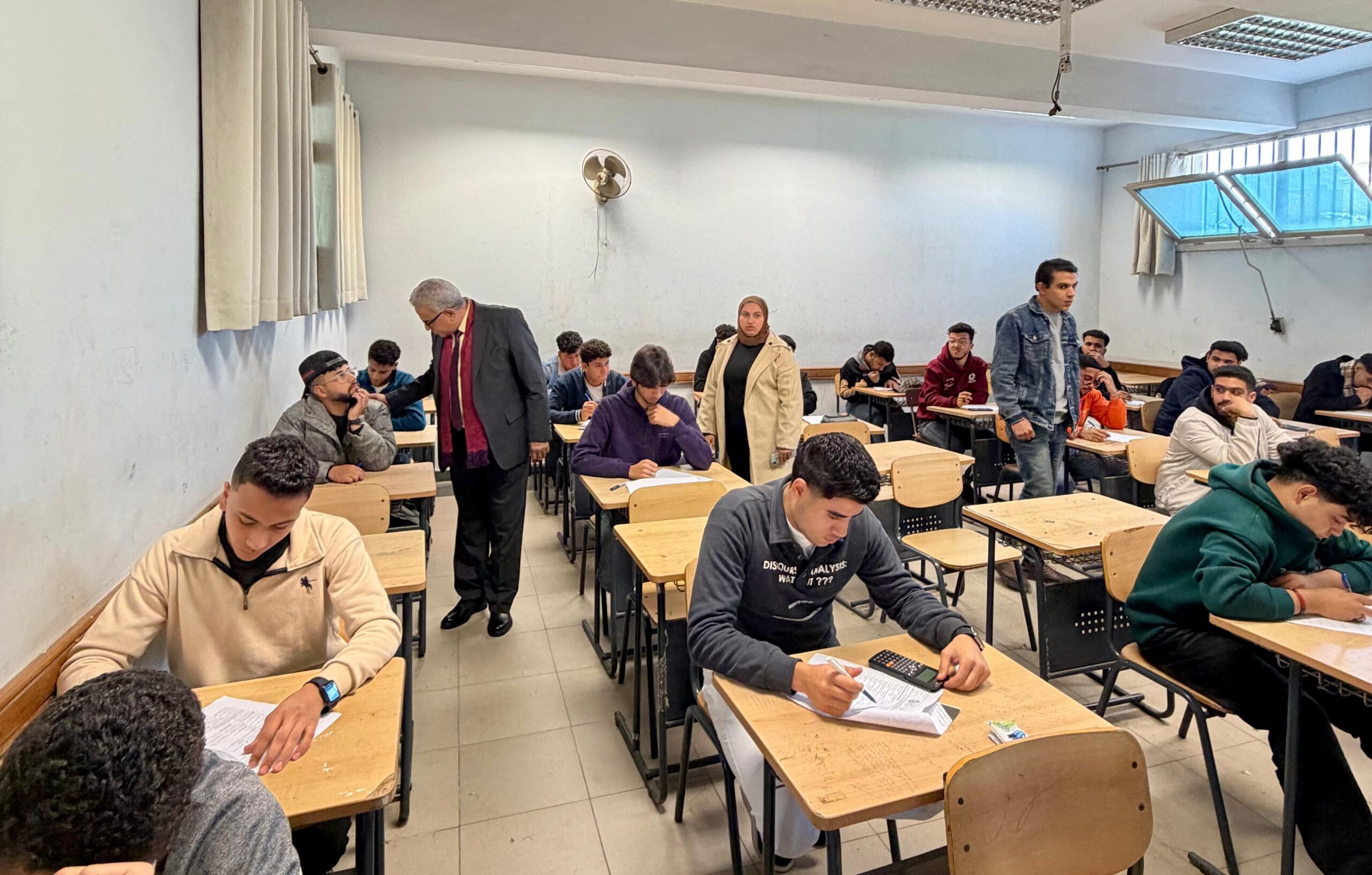 حلوان التكنولوجية الدولية تعقد امتحانات الفصل الدراسي الأول بمنهح جديد