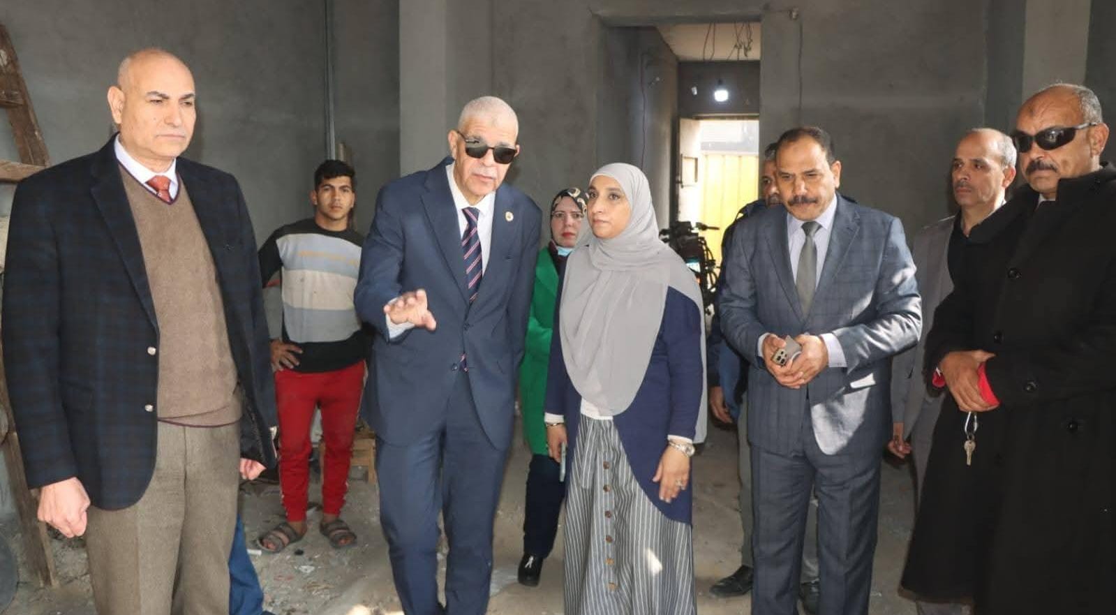 رئيس جامعة المنوفية يتفقد مقر شركة الخدمات الطبية
