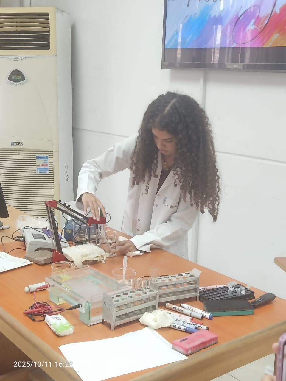 القاهرة الأهلية تواصل التدريب العملي لطلاب الطب والجراحة بمعامل قصر العيني استعدادًا للامتحانات