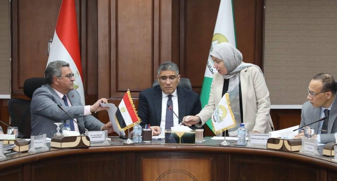 محافظ الجيزة يبحث شكاوى مواطني العجوزة والهرم وبولاق الدكرور وجنوب الجيزة والبدرشين والعياط