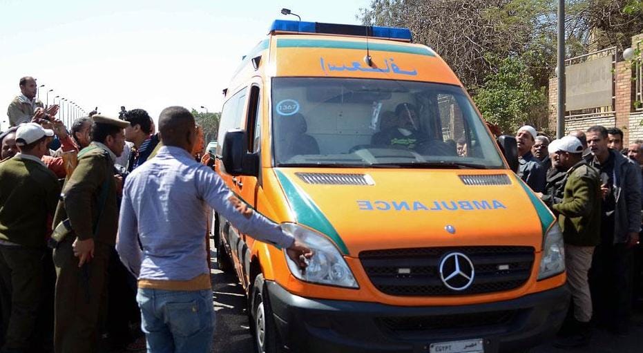 مصرع شخص وإصابة آخرين فى حادث إصطدام سيارة ميكروباص بتوك توك فى كرداسة