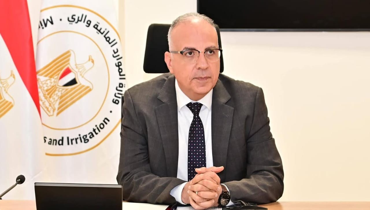 وزير الرى يوجه بمواصلة تحديث التطبيقات المستخدمة فى رصد الحشائش المائية
