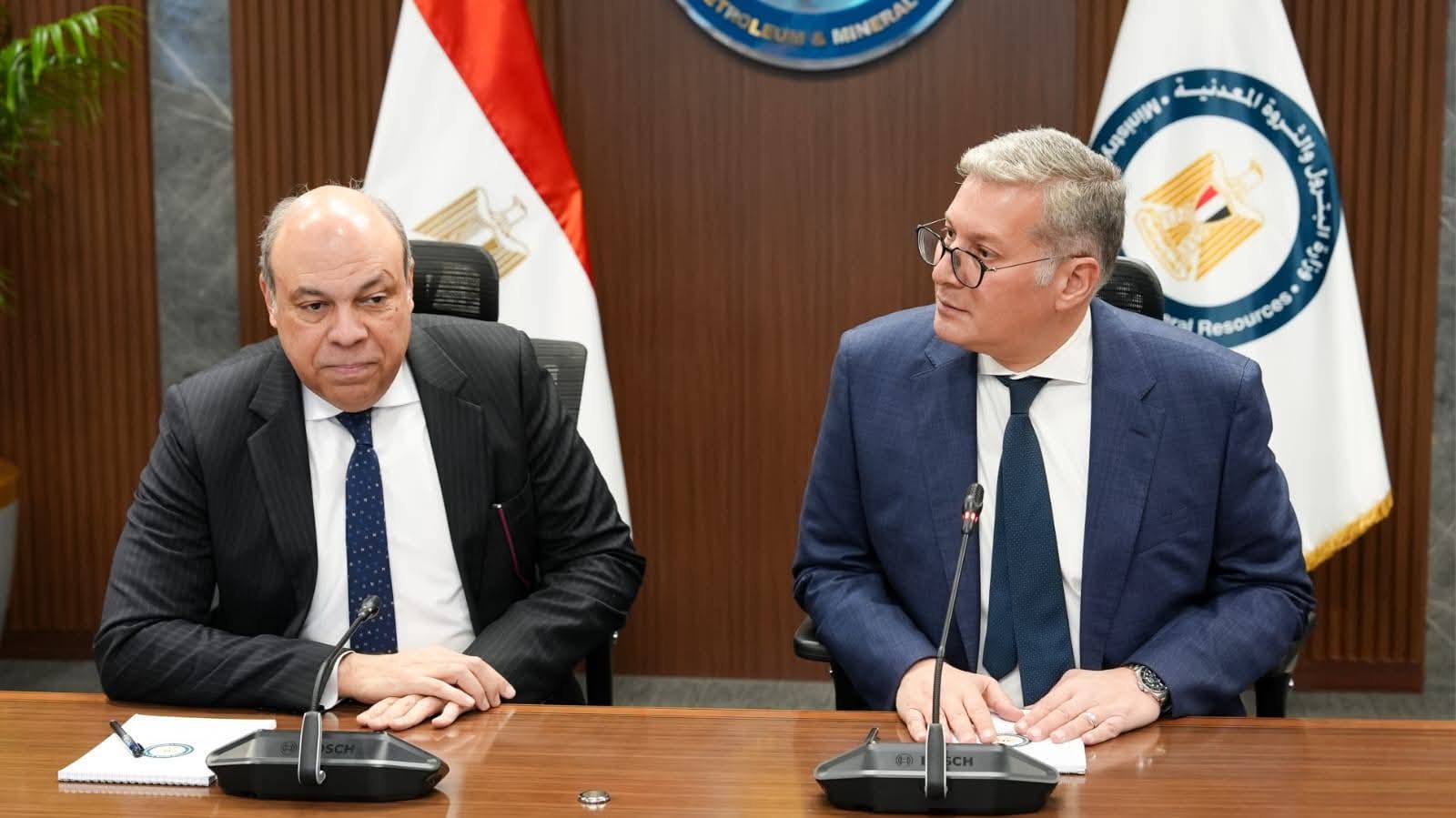 وزيرا البترول والطيران يعقدان اجتماعاً للتنسيق بشأن مشروع إنتاج وقود الطائرات المستدام