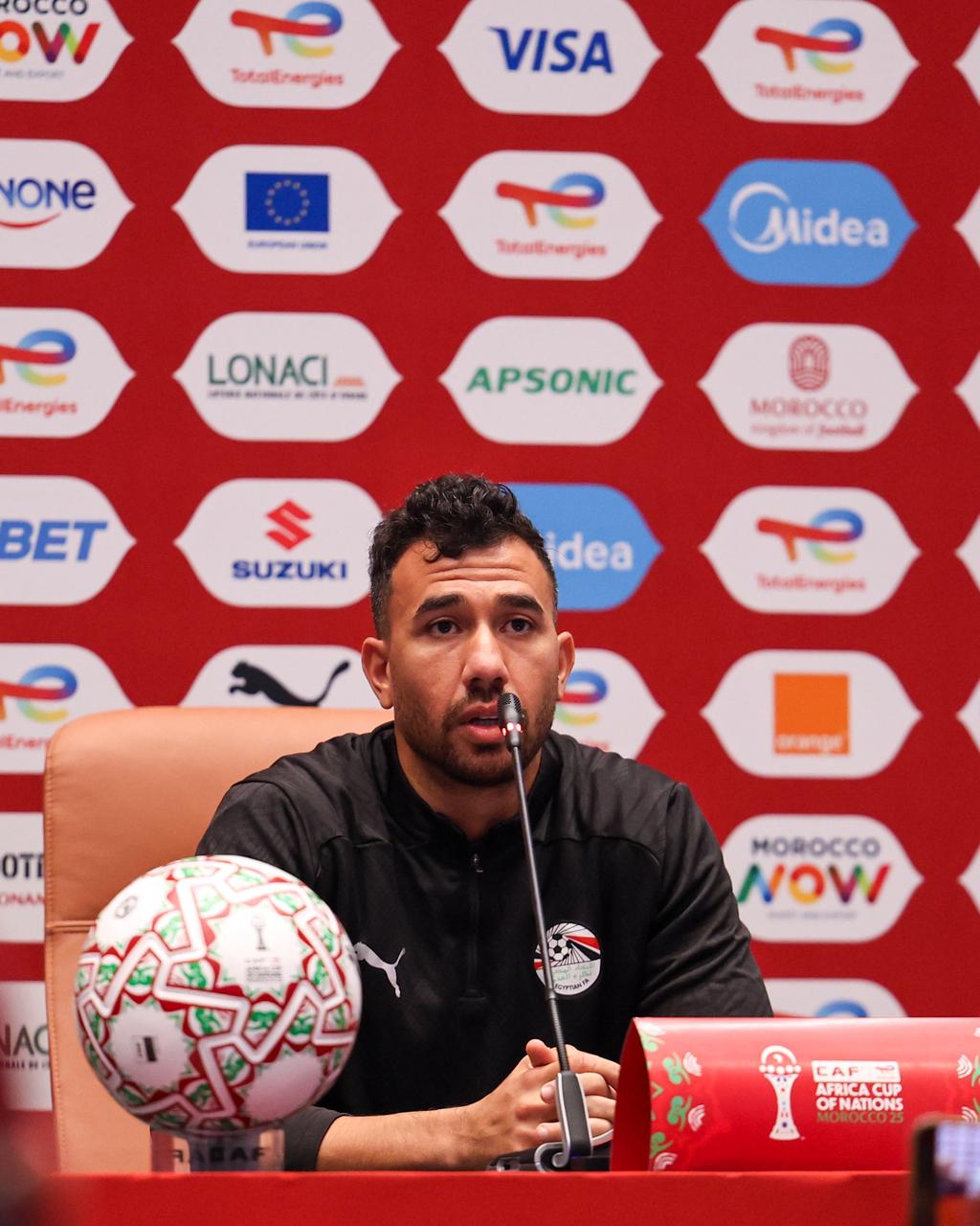 تريزيجيه.. أعتذر للشعب المصري علي عدم التأهل إلي نهائي كأس الأمم الأفريقية