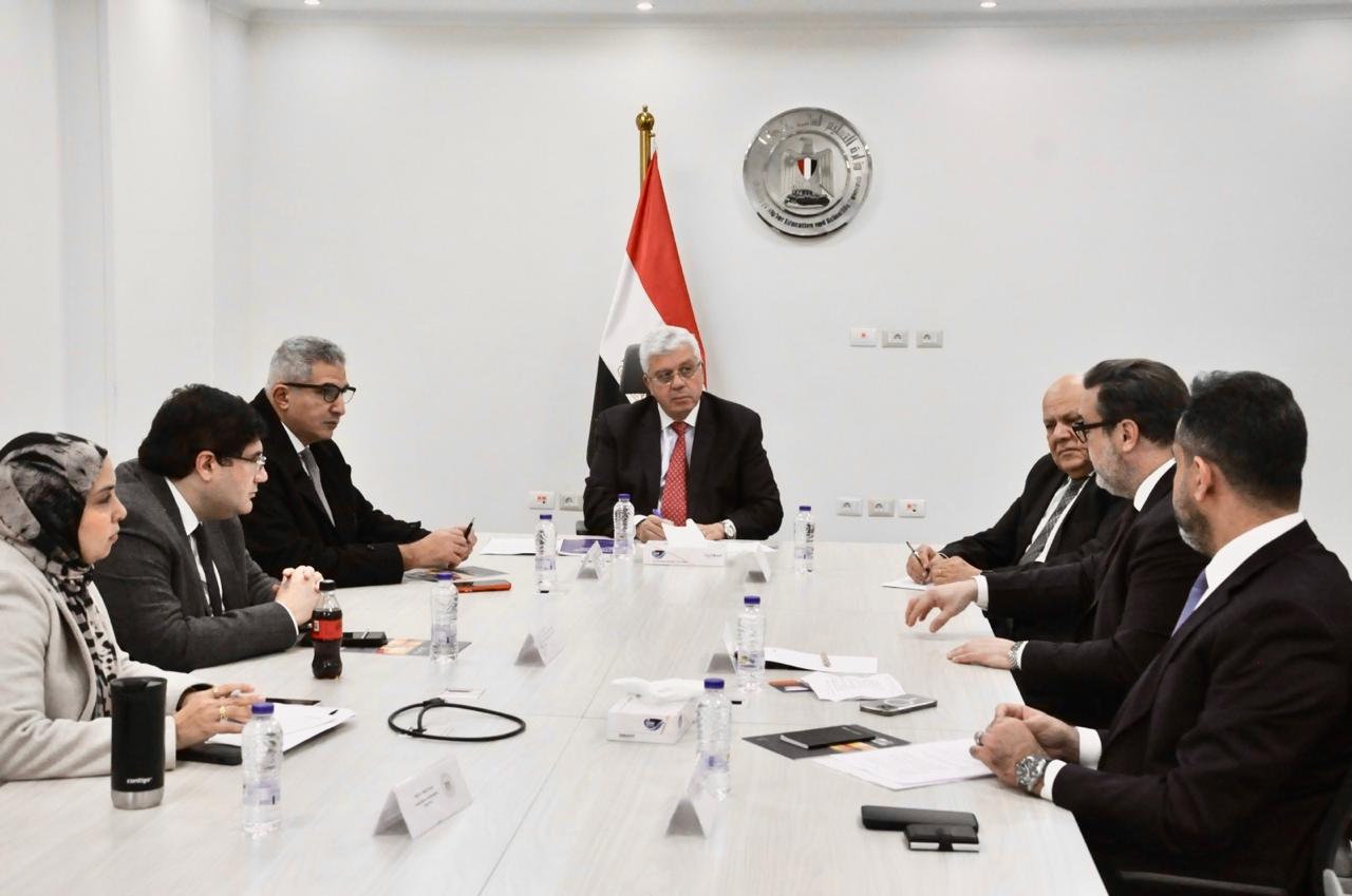 عاشور يبحث التعاون مع منظمة OBREAL الدولية بالقاهرة