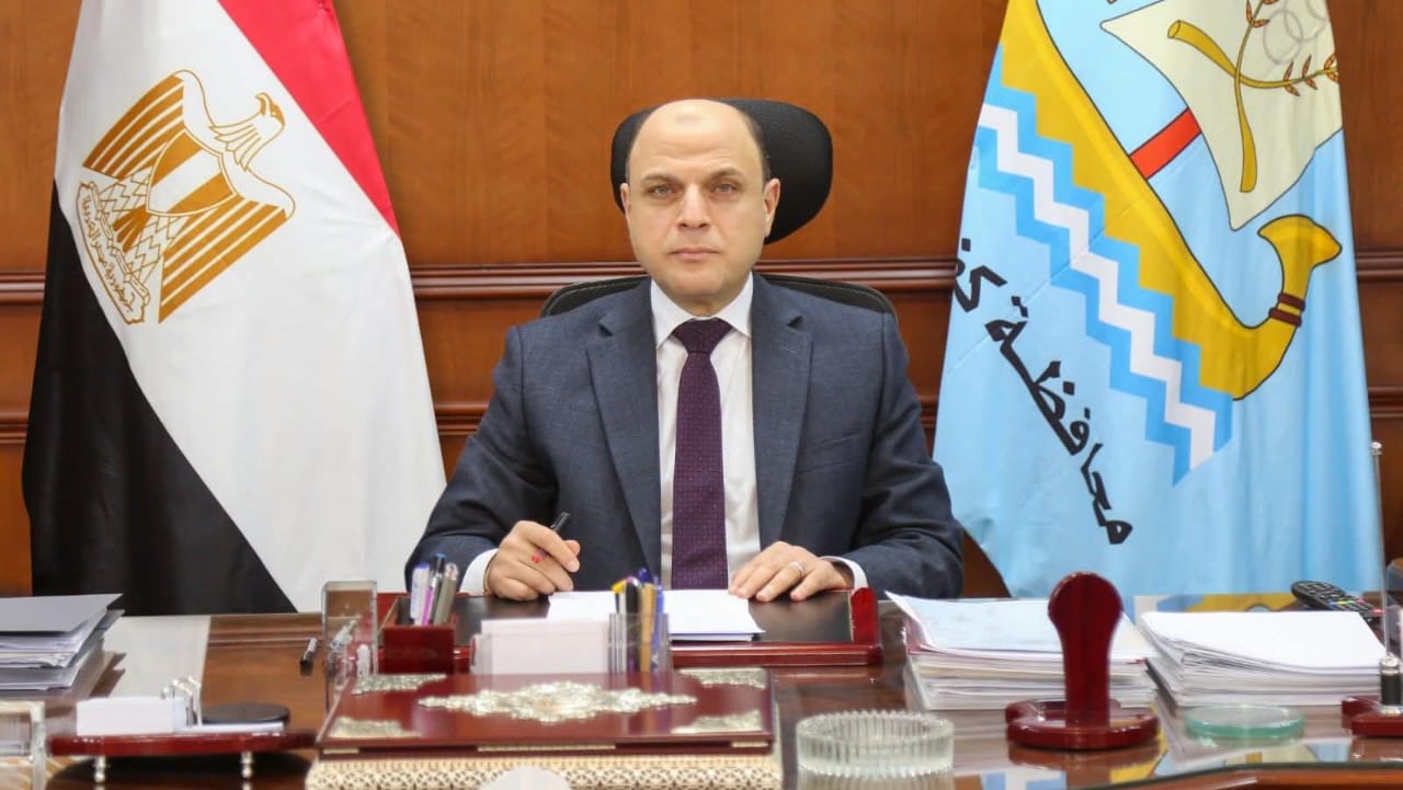 محافظ كفرالشيخ يوجّه بتطهير ترعة محرم لتحسين كفاءة الري بقرية شابة