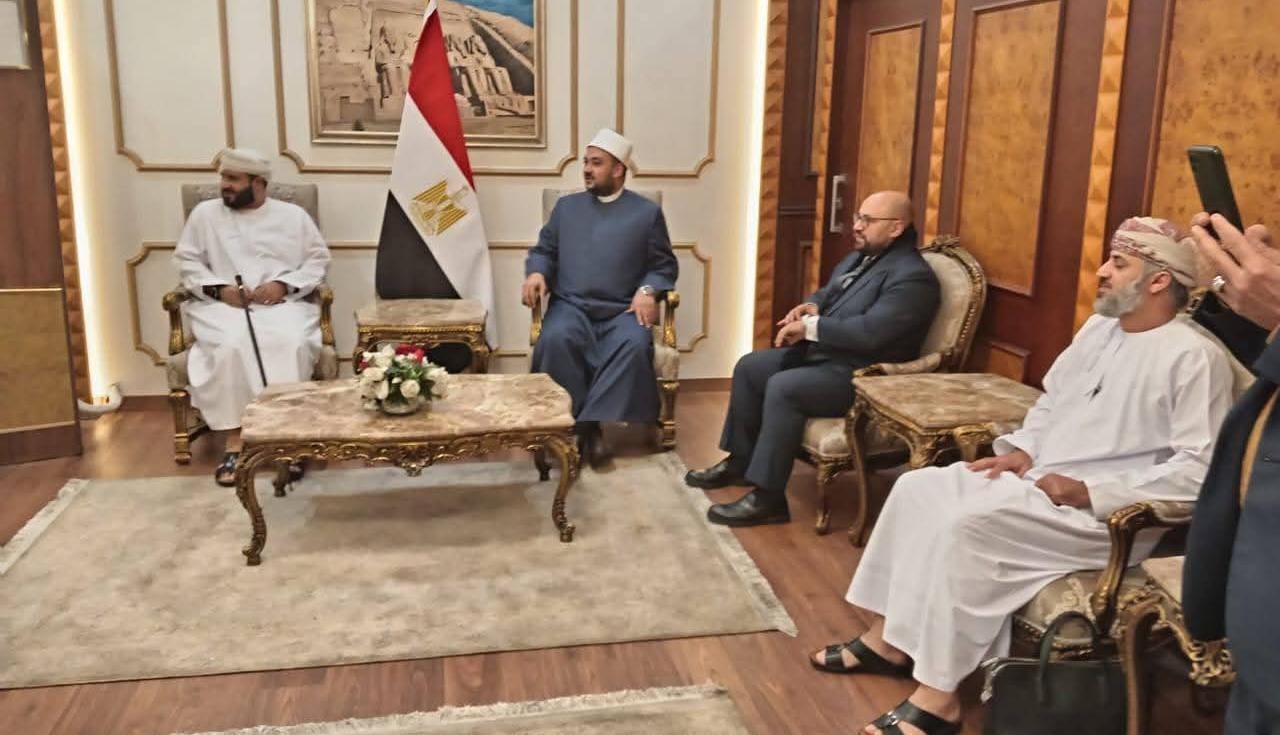 وزير الأوقاف العماني يصل إلى القاهرة للمشاركة في المؤتمر الدولي للمجلس الأعلى للشئون الإسلامية